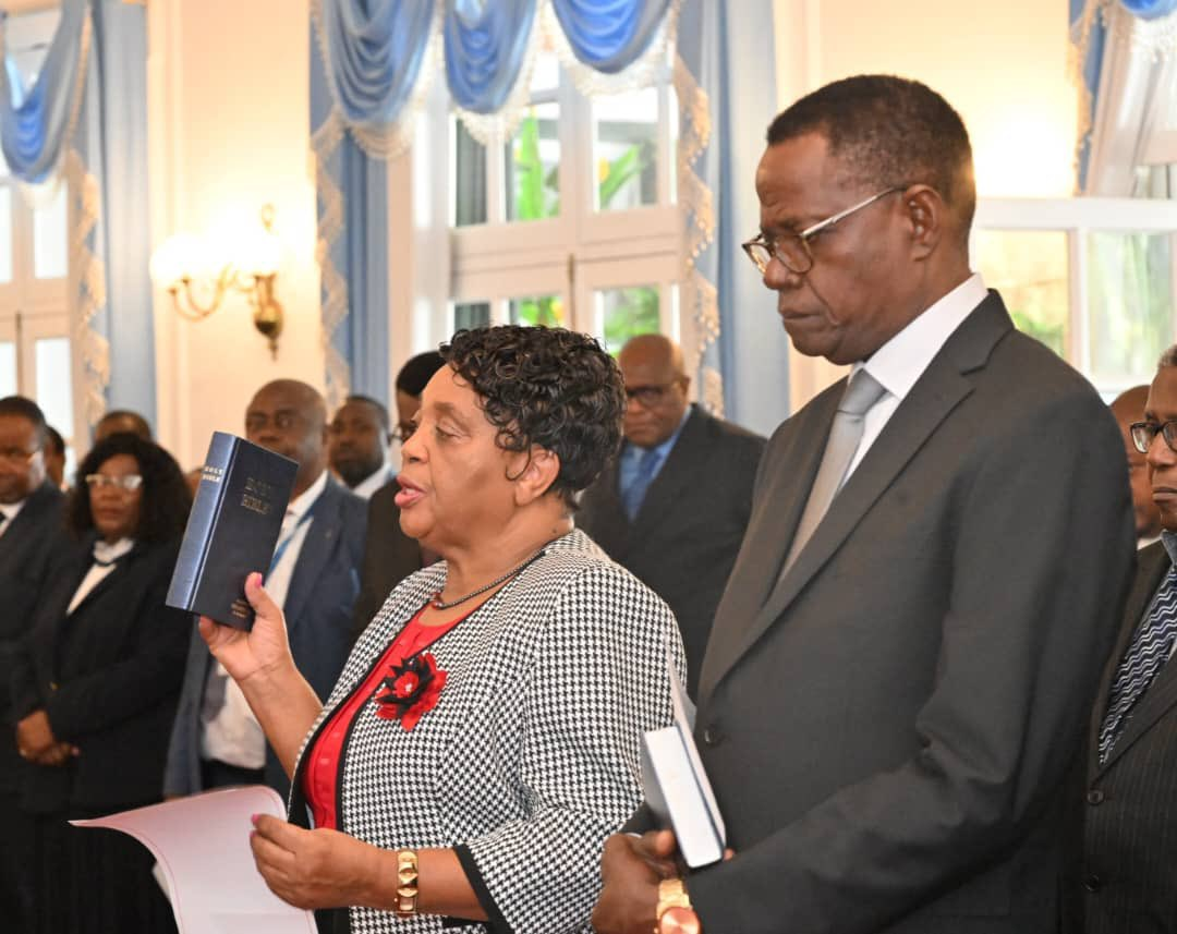 President Mnangagwa swears in new Chief Justice Elizabeth Gwaunza.